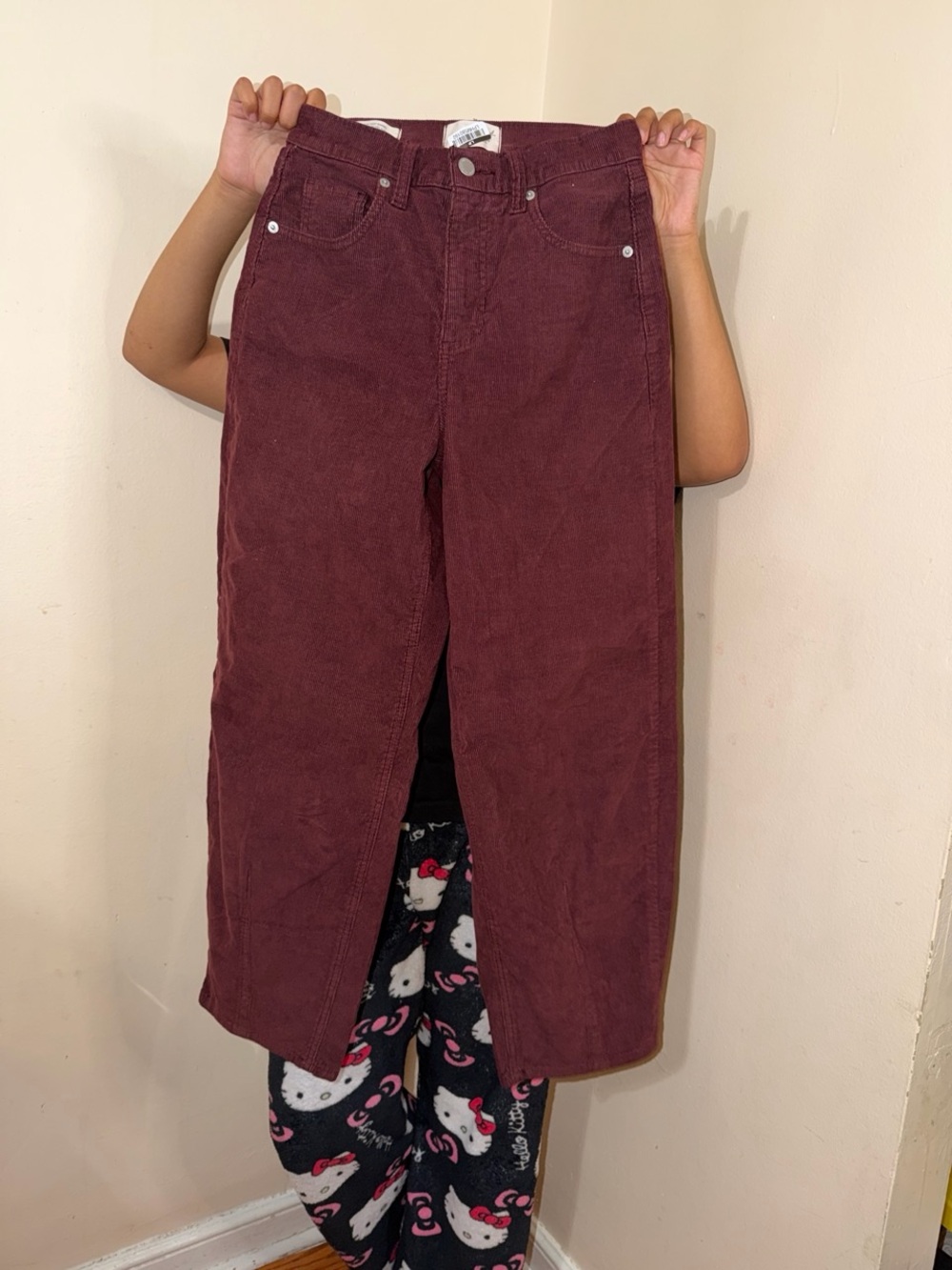Universal Thread Straight-Leg Jeans in Burgundy